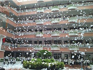 Đổi giấy vụn thành những sản phẩm bạn yêu thích???